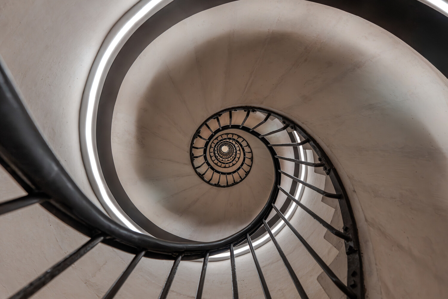 Arc de Triomphe Spiral